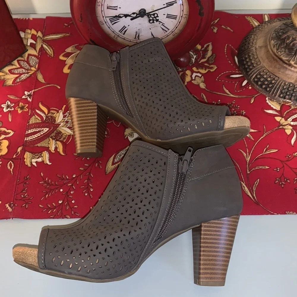 Giani‎ Bernini Angye Size 7.5.